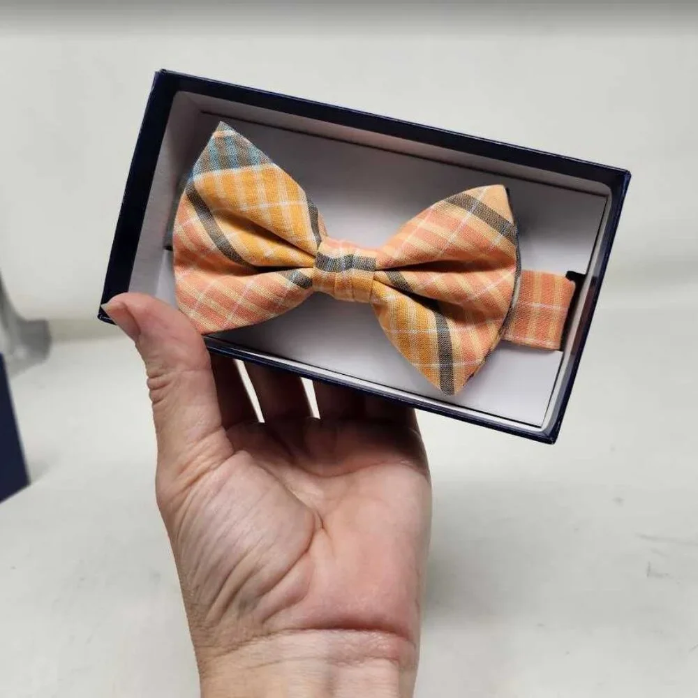 New boys Vineyard Vines plaid Madras woven bow tie